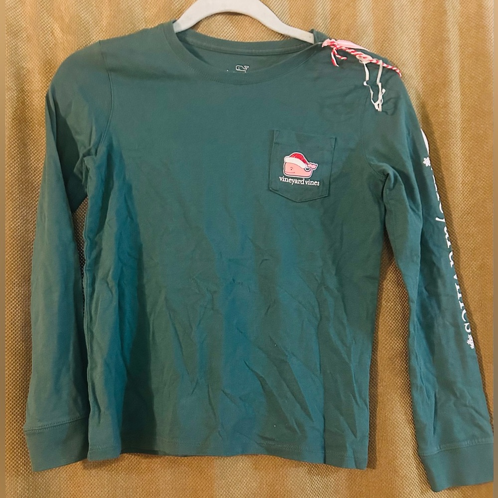VINEYARD VINES - CHRISTMAS TEE - NEW WITH TAGS (Size M 10-12)